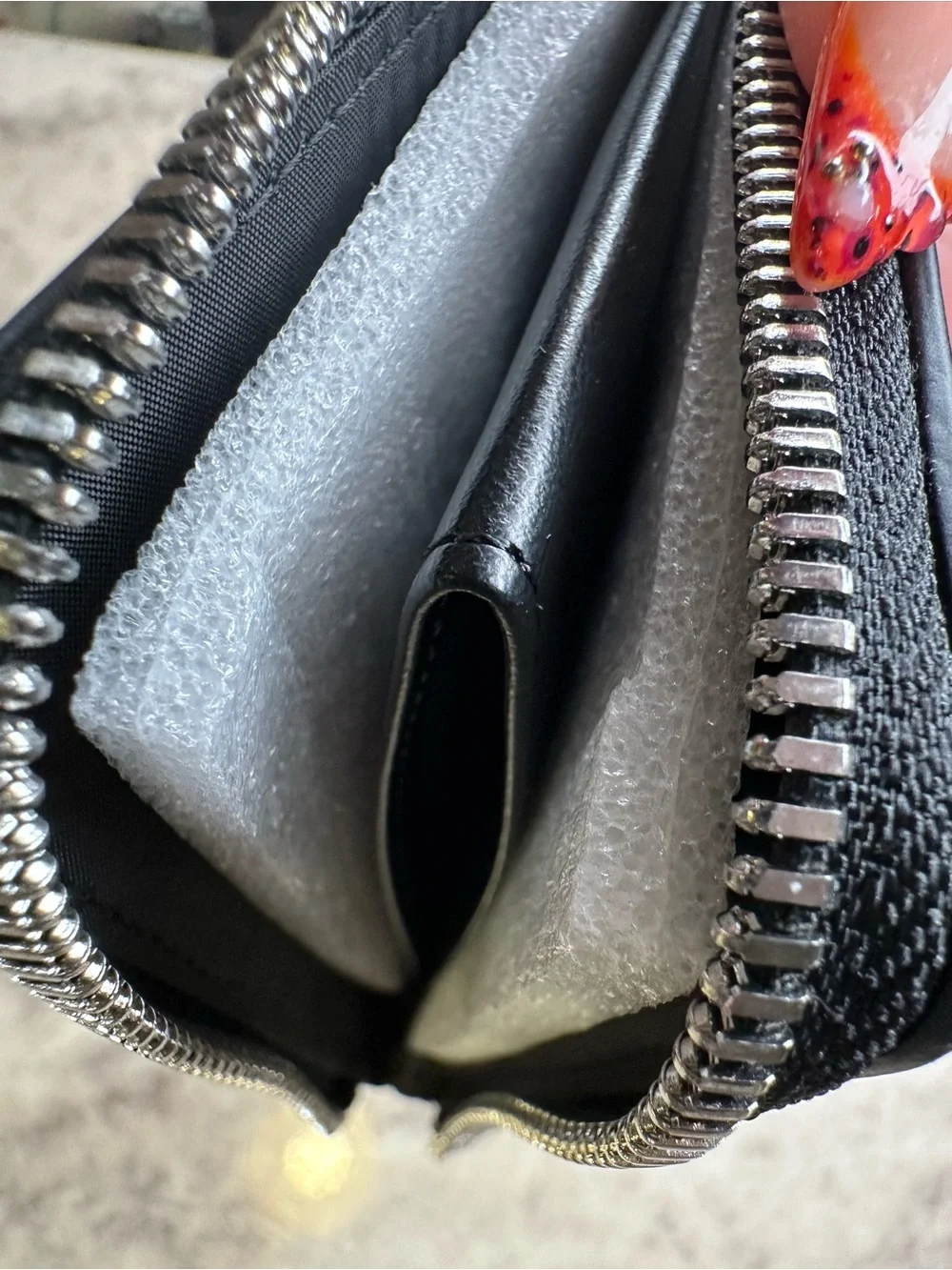 Diesel Black Embossed Heart Zip Coin Wallet